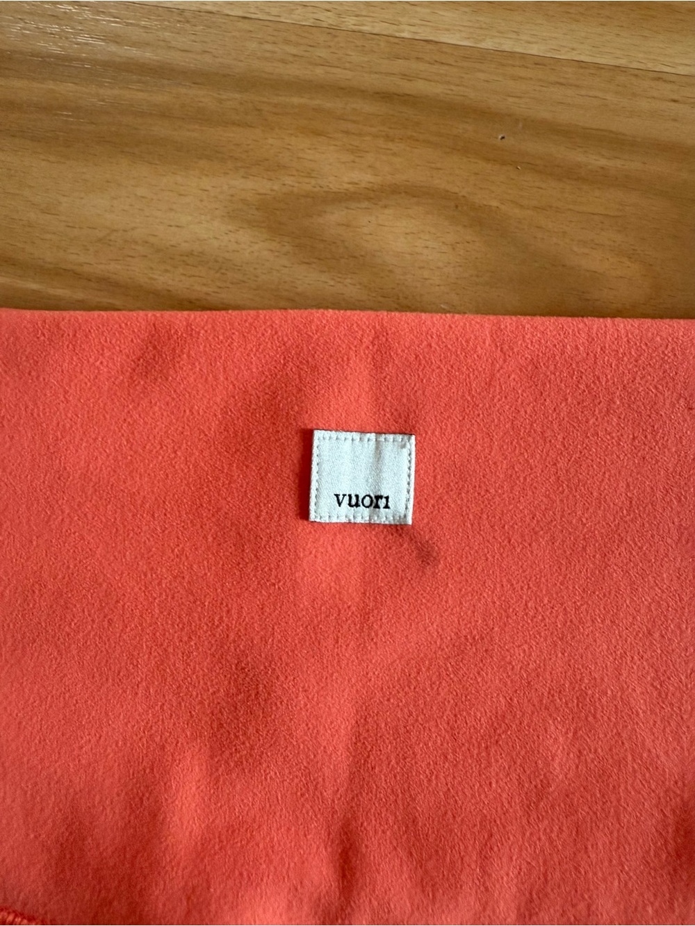 Ladies Vuori Studio Pockets Shorts in Grapefruit - Sz M - Picture 9 of 12